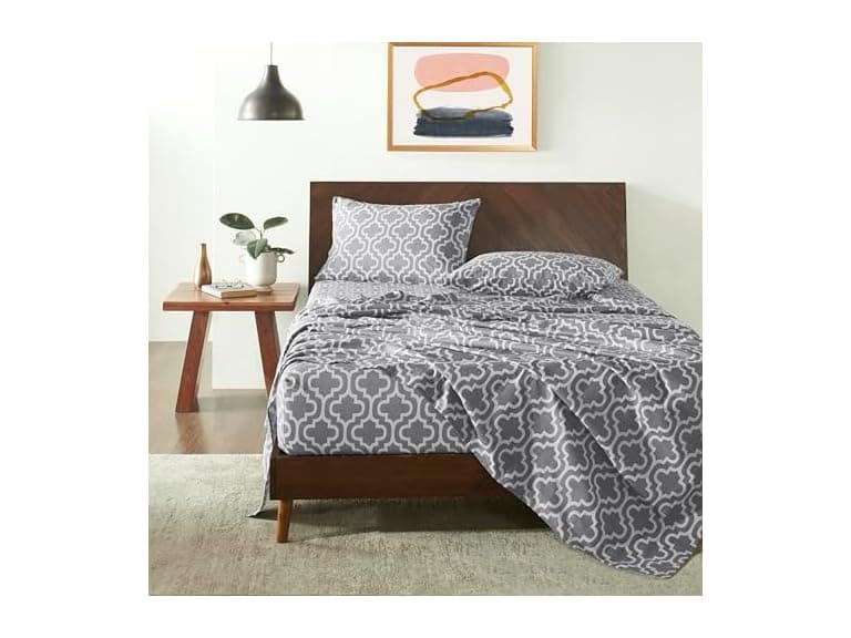 Superior Printed 100% Brushed Cotton Flannel Sheet Set - Image 1