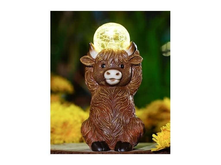 Solar Highland Cow Outdoor Garden Décor - Image 1
