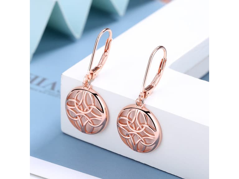 Silver Lever-Back Celtic Earring - Image 1