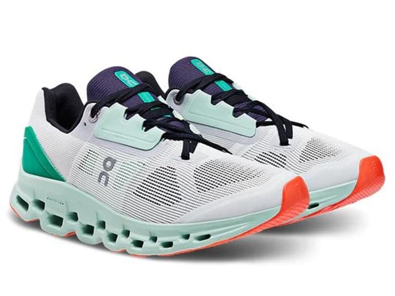 On Running Cloudstratus 2 Women's Shoes - Image 1