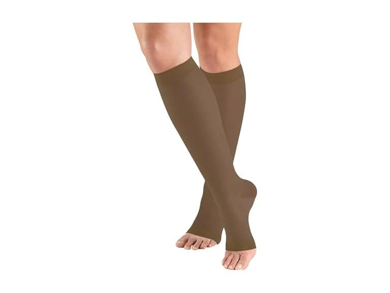 Truform Compression Stockings 15 to 20 mmHg Medium - Image 1