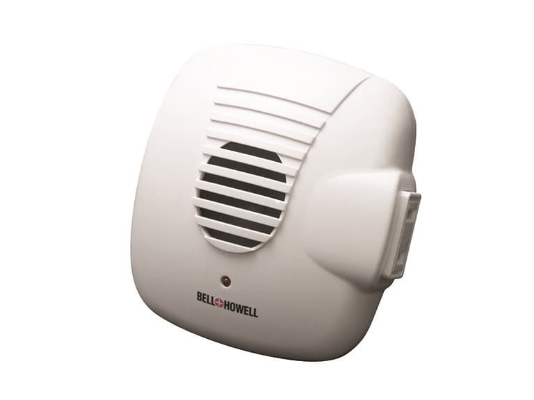 Bell + Howell Pest Repeller with Extra Outlet - Image 1