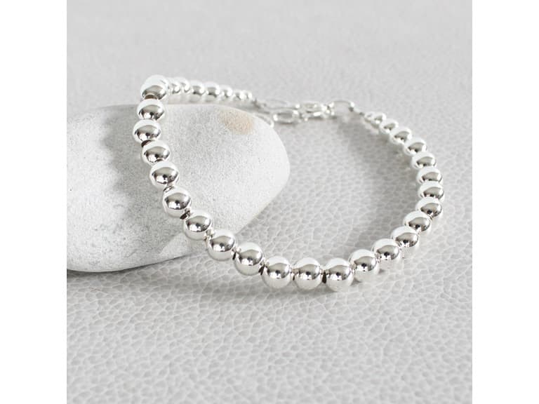 Yeidid Silver 5mm Bead Bracelet - Image 1