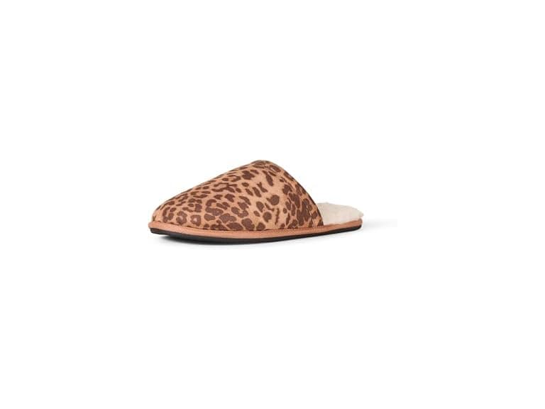 Amazon Essentials Women's Cozy Indoor Outdoor Slippers - Image 1