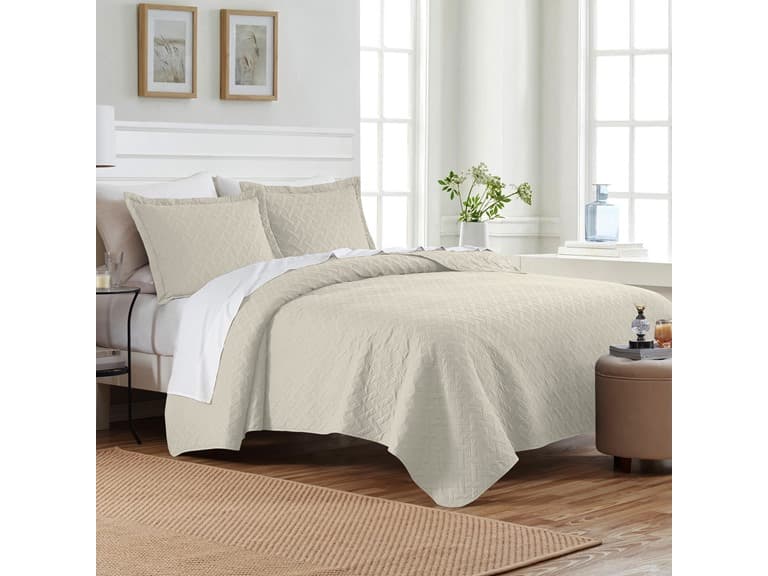 3 Piece Basket Pinsonic Quilt Set - Image 1