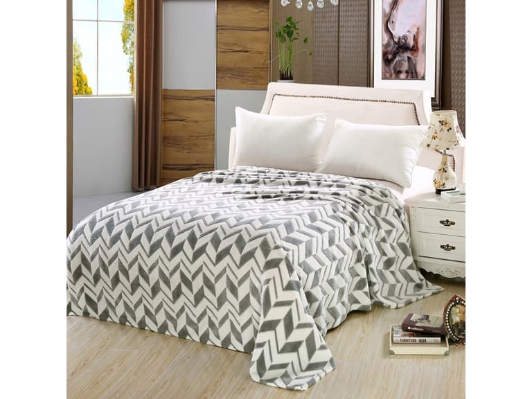 Ultra Lush King Size Microplush Blanket - Image 1