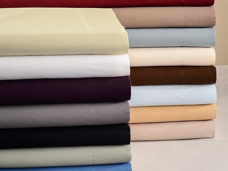650 Thread Count Egyptian Cotton Solid Sheet Set - Image 1