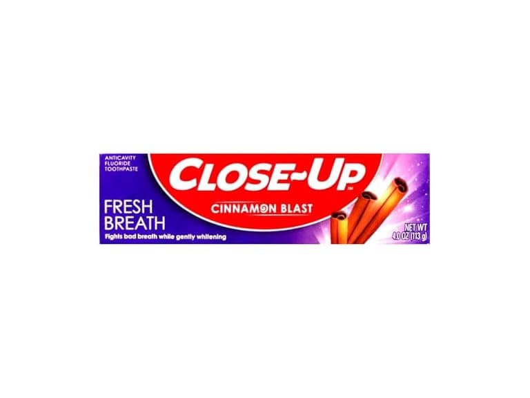Close Up Fluoride Toothpaste Red Gel 4oz - Image 1