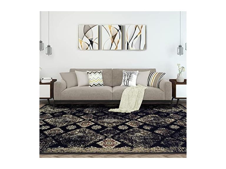 Superior 5'x8' Distressed Damask Border Rug - Image 1