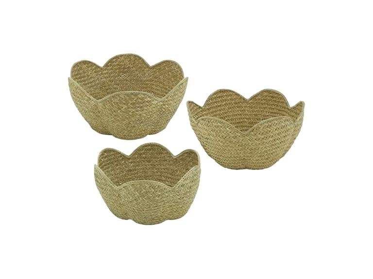 SARO LIFESTYLE Scalloped Seagrass Storage Baskets (Set of 3)  - Image 1
