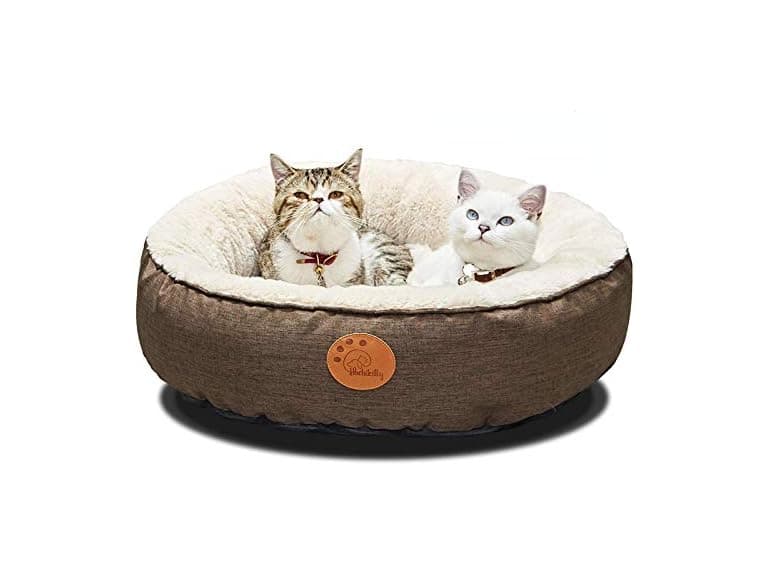 HachiKitty Washable Donut Cat Bed - Round - Image 1