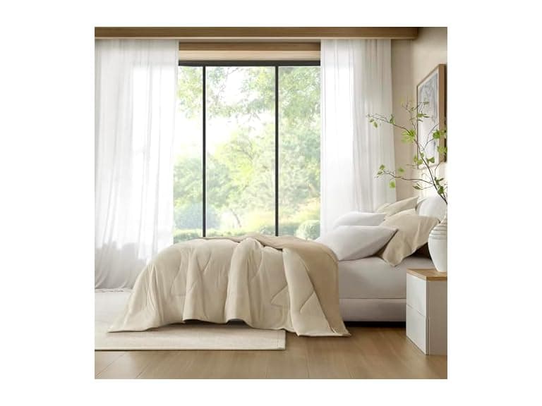 Harbor House Cooling Tencel Comforter King (Open Box) - Image 1