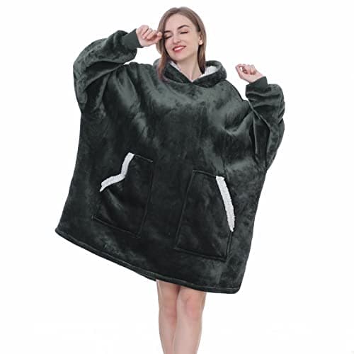 Kipswiza Oversized Wearable Blanket Hoodie Gifts for Mom Dad, Soft Warm Sherpa Fleece Blankets Sweatshirt with Big Pockets for Women Men Dad Mom Friends (Greenish-Gray)