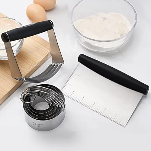 HULISEN Stainless Steel Biscuit Cutter Set, Pastry Scraper and Dough Blender, Sturdy & Long-Lasting with Ergonomic Rubber Grip, Professional Baking Dough Tools, Gift Package (3 Pcs/Set) - Thumbnail 6
