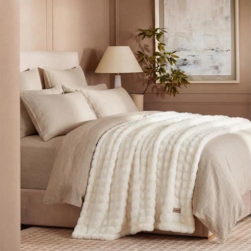 Bedsure 3D Bubble King Throw Blanket for Bed - White Soft Fluffy Blanket for Sofa Room Decor - Luxury Gifts for Women Girls, Lightweight, All Seasons, Off White, 108"×90" - Thumbnail 4