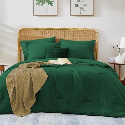 WRENSONGE Full Size Comforter Sets, 7 Pieces Emerald Green Bed in a Bag with Fitted Sheet, Flat Sheet, 2 Pillow Shams, 2 Pillowcases, Warm Bedding Sets for All Season - Image 1
