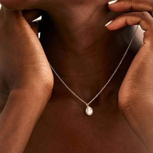 Decholly Gold Pearl Necklaces for Women Trendy, 14K Gold Plated Dainty Necklace Simple Pearl Necklace Women's Jewelry Friend Birthday Wedding Jewelry Gifts for Women - Thumbnail 3