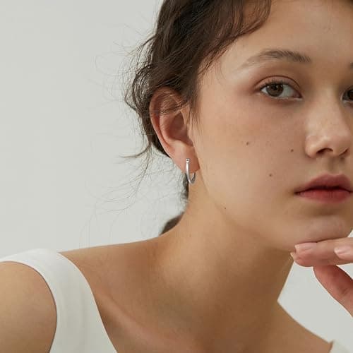 Gacimy Small Silvertone Hoop Earrings for Women 14k White Gold Plated, Hypoallergenic Silvertone Earrings Hoops 15mm - Thumbnail 3