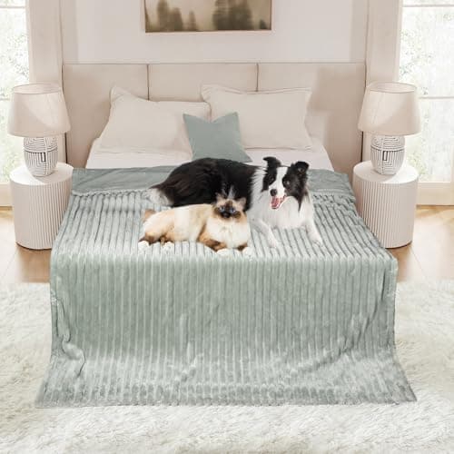 ZAKAPAWS Waterproof Pet Blanket for Large Dogs & Cats - Reversible Calming Plush, Washable Furniture Cover for Couch, Bed, Car Seat, Blocks Leaks, Stains & Pet Fur (Green, 60"x80") - Thumbnail 6