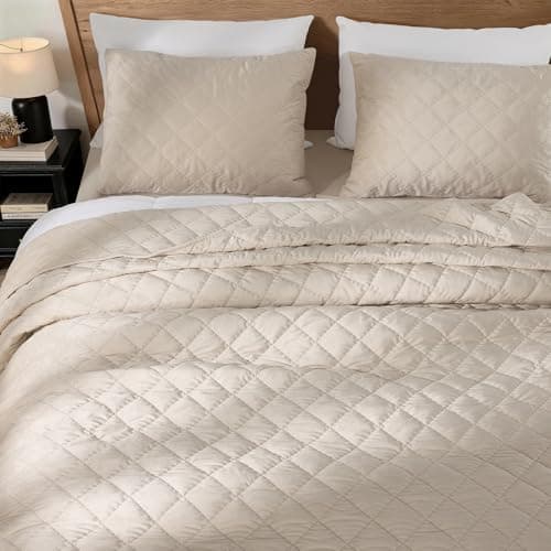 Uqocnh Luxury Velvet Quilt Set Queen Size 3 Piece, Soft Channel Stitch Velvet Comforter Set with 2 Pillow Shams, Lightweight Coverlet Bedspread Bedding Set for All Seasons, Beige - Thumbnail 5