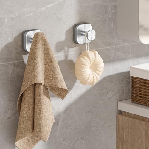 BKV Suction Cup Hooks for Shower,Heavy Duty Shower Hooks for Bathroom Wall,Glass Windows,Smooth Doors to Hang Towels,Robes,Coat,Reusable Suction Cup Wreath Hanger for Christmas Wreaths-Silver(2 Pack) - Thumbnail 2