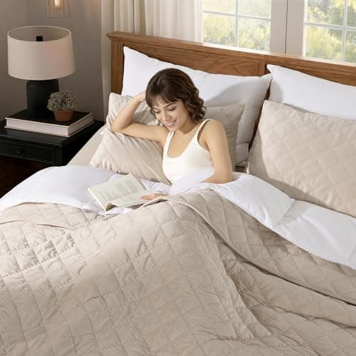 Uqocnh Luxury Velvet Quilt Set Queen Size 3 Piece, Soft Channel Stitch Velvet Comforter Set with 2 Pillow Shams, Lightweight Coverlet Bedspread Bedding Set for All Seasons, Beige - Thumbnail 3