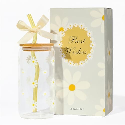 KMCCUMBER Cute Glass Cups with Lids and Straws, Teen Girl Birthday Gifts Daisy Iced Coffee Cup, Beige Aesthetic Mug Tumbler for Birthday Mothers Day Christmas Valentines Coffee Lover 16oz