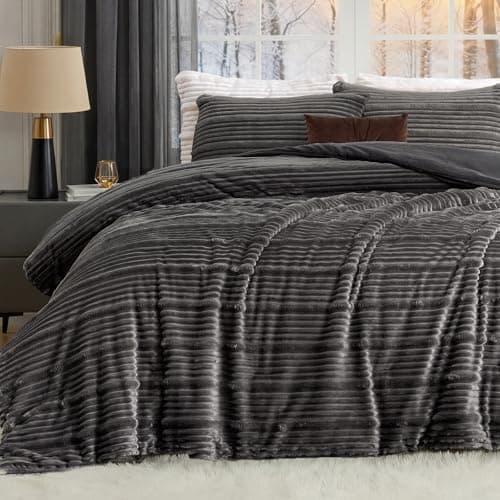 Amélie Home Luxury Flannel Fleece King Size Comforter Set,Soft Warm Striped Plush Bedding Set for Winter, 3 Pieces, 1 Cozy Comforter with 2 Pillowcases, Charcoal Gray, 106"x90" - Thumbnail 3