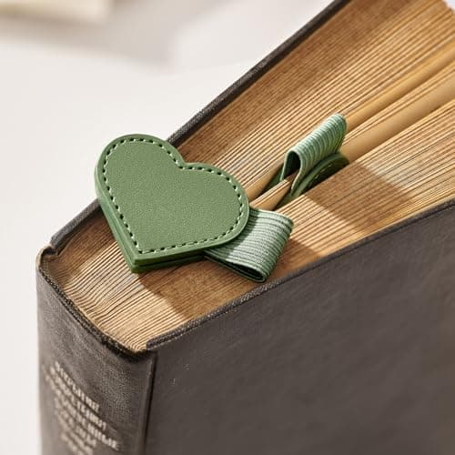 2Pcs Magnetic Leather Bookmarks with Gift Box Heart-Shaped Magnetic Pen Holder Book Marks Clip Gift for Book Lover Readers Cute Bookmark for Women, Green - Thumbnail 4
