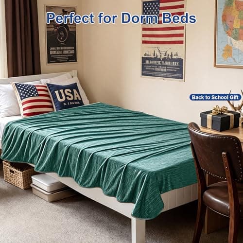 KMUSET Cooling Blanket Twin (60"x80"), Double Sided Summer Cooling Blankets for Hot Sleepers & Night Sweats, Cool Lightweight Blanket for Dorm Room Essentials, Picnic, Gifts for Women Emerald Green - Thumbnail 5