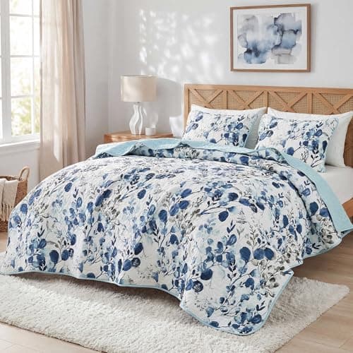 Regency Heights Quilt Set Quilted Bedspread Reversible Lightweight Floral Printed Oversized Quilted Bedding Set with Shams 3pc, King Size, Navy Blue - Image 1