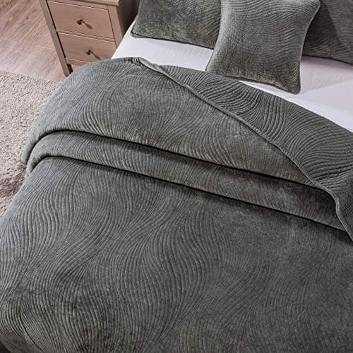 Tache Velvet Dreams Luxurious Velveteen Velour Super Soft Plush Warm Cozy Elegant Ripple Waves Stitch Quilted Coverlet Taupe Gray Brown Bedspread Set, Twin - Thumbnail 4