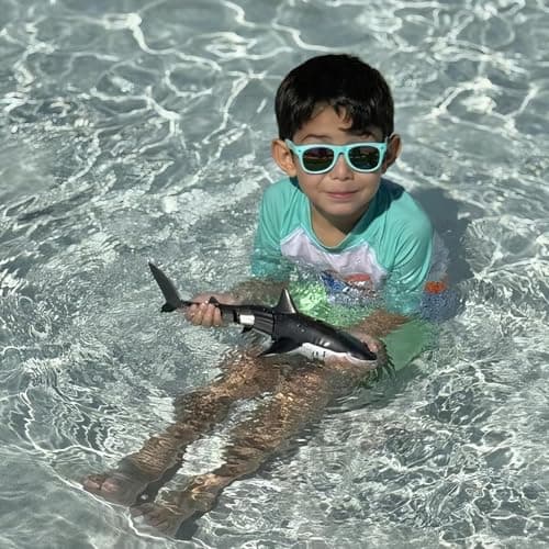 Playtigo 2.4Ghz Remote Control Shark Pool Toys for Boys Kids,Highly Realistic Shark Pool Toys for Kids,RC Boat Outdoor Water Toy with Light and Spray Water for Boys Girls Ages 6+ (with 2 Batteries) - Thumbnail 6