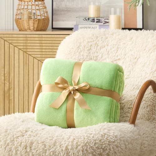 Hansleep Fleece Grass Green Throw XL Blanket, Super Soft Flannel Fuzzy Plush Cozy Blanket for All Seasons, Grass Green, Throw XL 50x70 Inches - Thumbnail 6