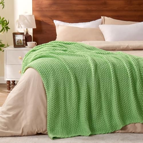 BEDELITE Chunky Cable Knit Throw Blanket, Acrylic Chunky Knitted Blankets, Super Soft Cozy Woven Green Throw Blanket for Sofa Couch Bed Room Home Decor, Gift for Women, 50"x60" - Thumbnail 5