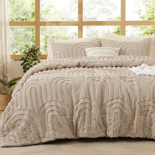 Bedsure Boho Tufted Khaki Twin/Twin XL Comforter, GentleSoft™ 2 Pieces Boho Farmhouse-Style Decor Bedding, Arch Bedding for All Seasons, 1 Bed Comforter, 1 Pillow Shams, 68x88 Inches - Image 1