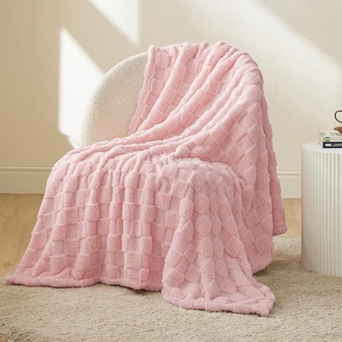 Bedsure GentleSoft Pink Throw Blanket for Couch - Checkered Fleece Blankets, Cute Soft Cozy Throw for Bedroom Home Decor Gifts for Kids Girls, 50x60 Inches - Thumbnail 6