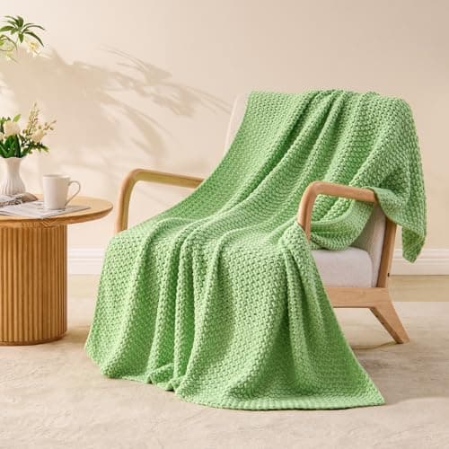 BEDELITE Chunky Cable Knit Throw Blanket, Acrylic Chunky Knitted Blankets, Super Soft Cozy Woven Green Throw Blanket for Sofa Couch Bed Room Home Decor, Gift for Women, 50"x60" - Thumbnail 3