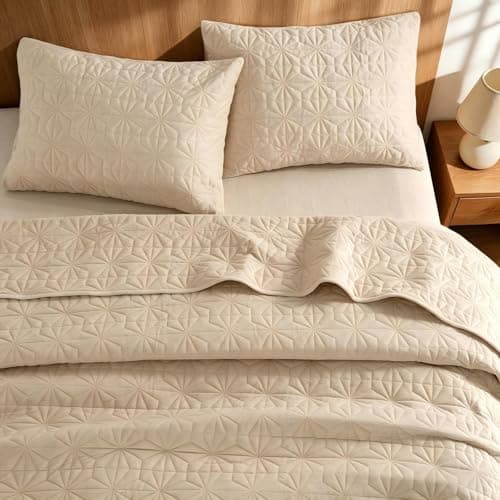 Uqocnh Luxury Velvet Quilt Set Queen Size 3 Piece, Soft Channel Stitch Velvet Comforter Set with 2 Pillow Shams, Lightweight Coverlet Bedspread Bedding Set for All Seasons, Beige - Image 1