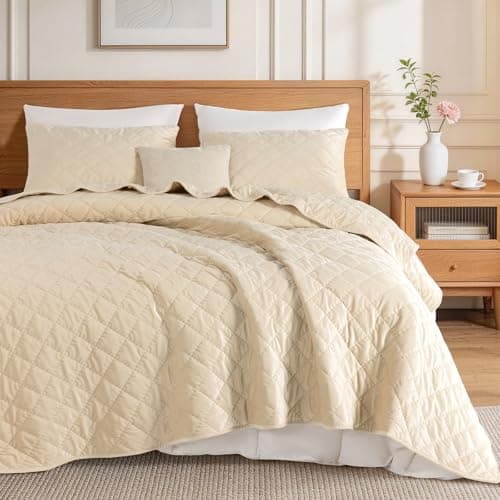 Uqocnh Luxury Velvet Quilt Set King Size 3 Piece, Soft Channel Stitch Velvet Comforter Set with 2 Pillow Shams, Lightweight Coverlet Bedspread Bedding Set for All Seasons, Beige - Thumbnail 2