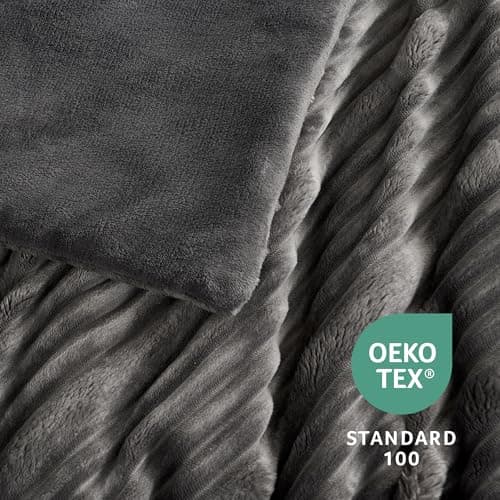 Amélie Home Luxury Flannel Fleece King Size Comforter Set,Soft Warm Striped Plush Bedding Set for Winter, 3 Pieces, 1 Cozy Comforter with 2 Pillowcases, Charcoal Gray, 106"x90" - Thumbnail 5