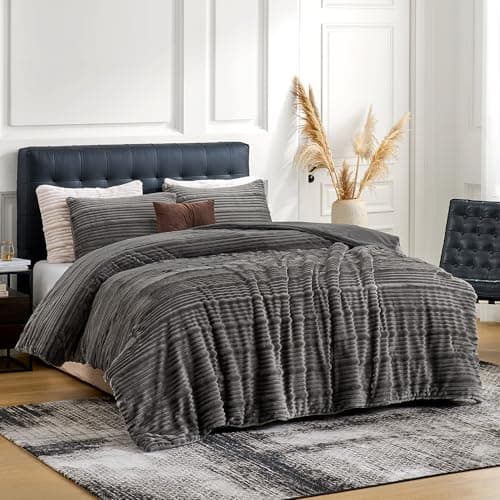Amélie Home Luxury Flannel Fleece King Size Comforter Set,Soft Warm Striped Plush Bedding Set for Winter, 3 Pieces, 1 Cozy Comforter with 2 Pillowcases, Charcoal Gray, 106"x90" - Thumbnail 3