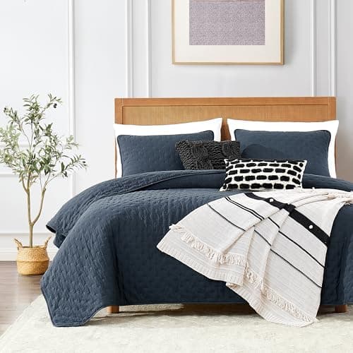 ROARINGWILD Oversized King Quilt Sets with Pillow Shams, Navy Blue California Cal King Size Lightweight Soft Coverlet Bedspread, Thin Bedding Set Bed Cover, 3 Pieces, 118x106 inches