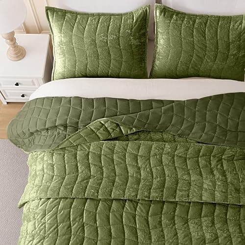 DOWNCOOL Velvet Quilt Set Queen Size, 3 Pieces Soft Lightweight Quilted Velvet Bedspread Coverlet Bedding with 2 Pillow Shams for All Season, Olive Green - Thumbnail 3