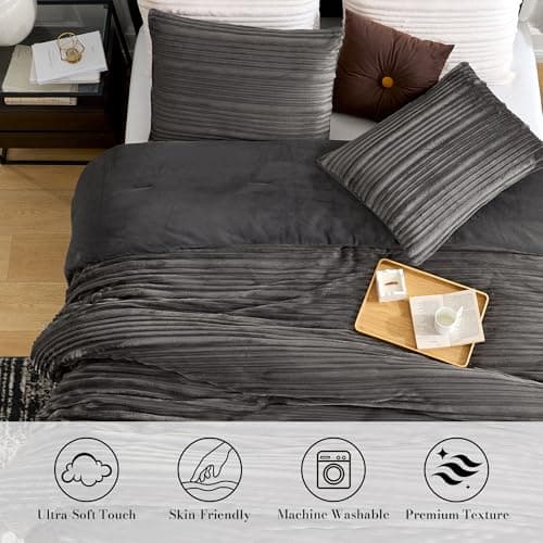 Amélie Home Luxury Flannel Fleece King Size Comforter Set,Soft Warm Striped Plush Bedding Set for Winter, 3 Pieces, 1 Cozy Comforter with 2 Pillowcases, Charcoal Gray, 106"x90" - Thumbnail 2