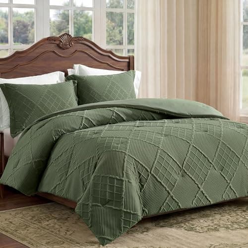 Amélie Home King Comforter Set, 3 Piece Green Jacquard Bedding Set with 2 Pillow Cases, Soft Microfiber Diamond Design, Lightweight All-Season for Bedroom & Dorm