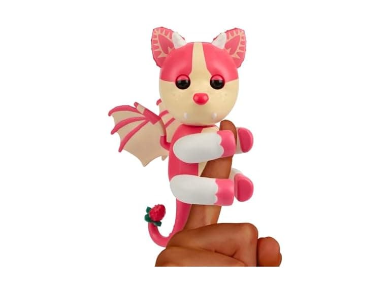 Fingerlings Adopt Me! Strawberry Shortcake - Image 1
