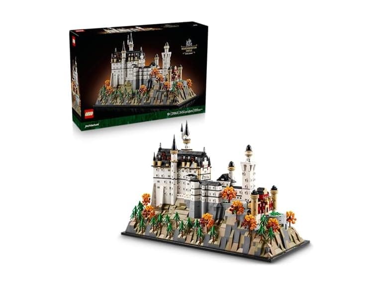 LEGO Architecture Neuschwanstein Castle Building Set - Image 1