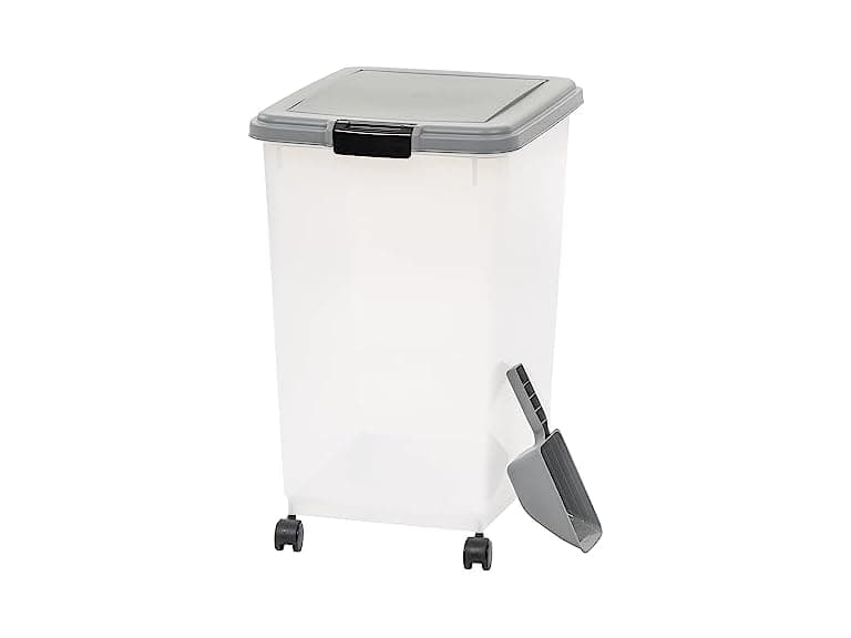 Amazon Basics Airtight Pet Food Storage Container w Scoop - Image 1