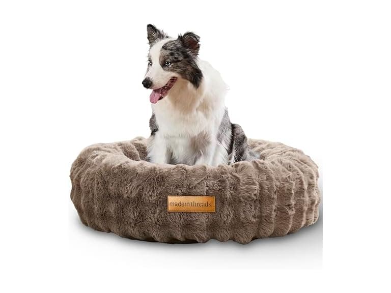 Modern Threads Calming Donut Dog Bed for Medium Dogs - Image 1